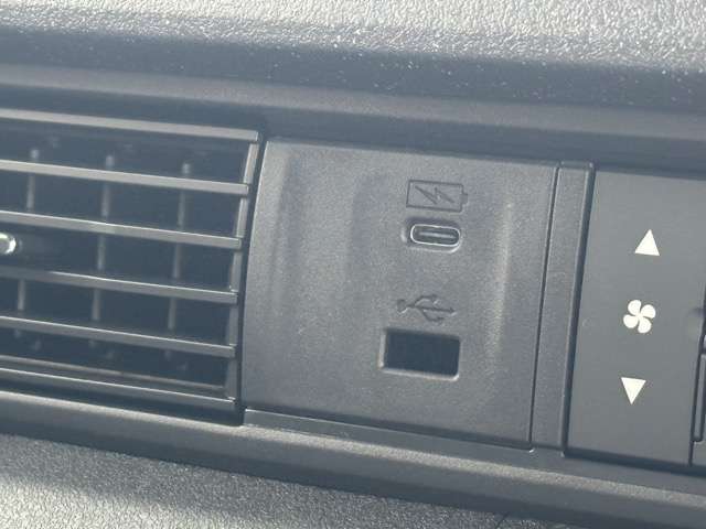 ホンダ Ｎ　ＢＯＸ カスタム ６６０ R7年 (東海) 99