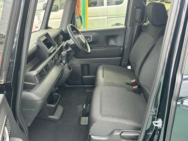 ホンダ Ｎ　ＢＯＸ カスタム ６６０ R7年 (東海) 99