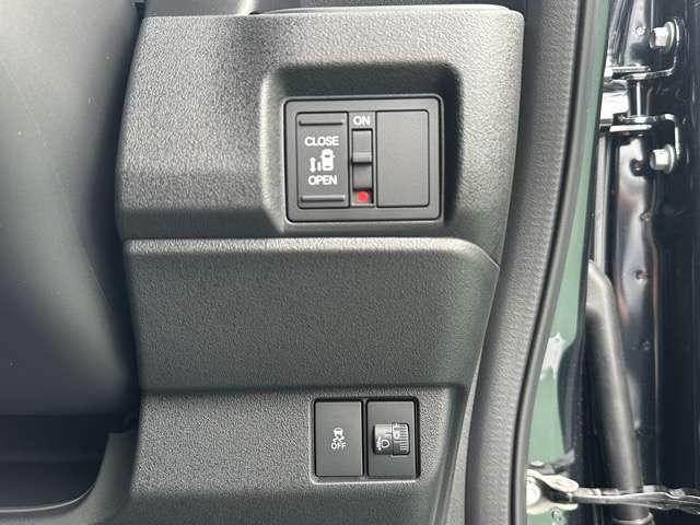 ホンダ Ｎ　ＢＯＸ カスタム ６６０ R7年 (東海) 99