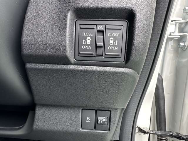 ホンダ Ｎ　ＢＯＸ カスタム ６６０ R7年 (東海) 99