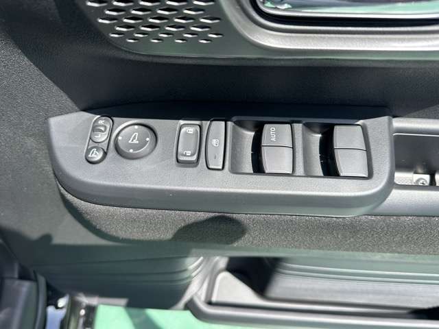 ホンダ Ｎ　ＢＯＸ カスタム ６６０ ターボ R7年 (東海) 99