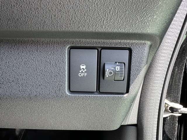 ホンダ Ｎ　ＢＯＸ カスタム ６６０ ターボ R7年 (東海) 99