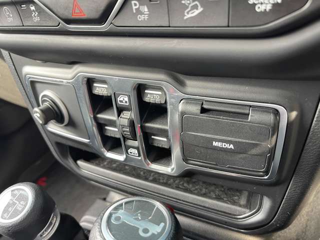 ジープ ラングラー　アンリミテッド アンリミテッド スポーツ ４ＷＤ R1年 (東北) 99