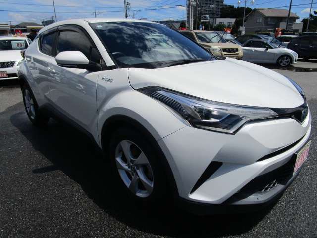 トヨタ Ｃ−ＨＲ ハイブリッド １．８ Ｓ ＬＥＤ パッケージ H30年 (関東) 99