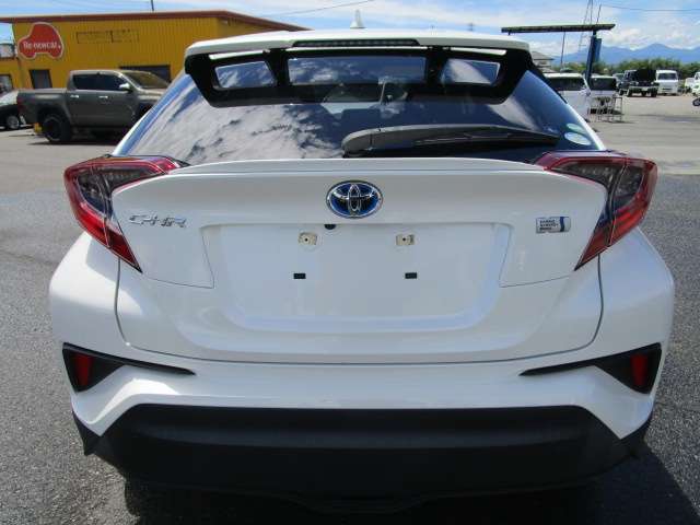 トヨタ Ｃ−ＨＲ ハイブリッド １．８ Ｓ ＬＥＤ パッケージ H30年 (関東) 99