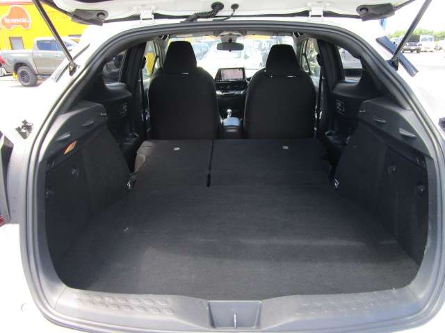 トヨタ Ｃ−ＨＲ ハイブリッド １．８ Ｓ ＬＥＤ パッケージ H30年 (関東) 99