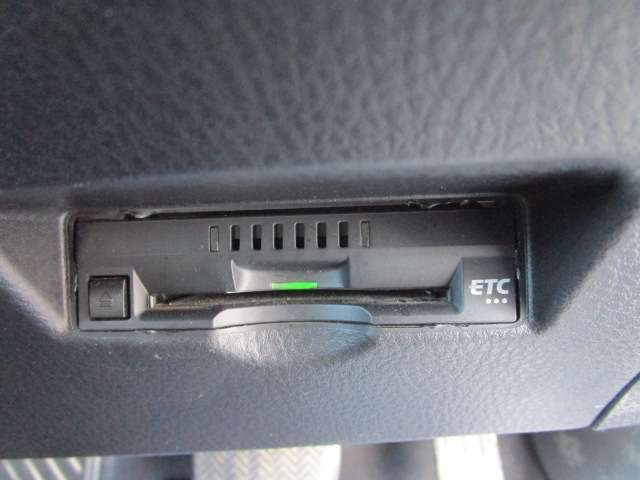 トヨタ Ｃ−ＨＲ ハイブリッド １．８ Ｓ ＬＥＤ パッケージ H30年 (関東) 99