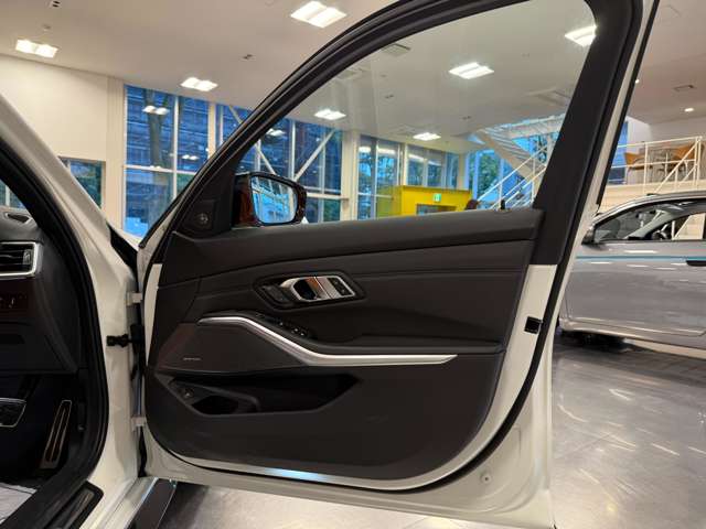 ＢＭＷ Ｍ３　セダン コンペティション Ｍ Ｘドライブ ４ＷＤ R5年 (関東) 99