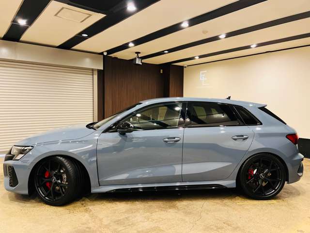 アウディ ＲＳ３　スポーツバック ２．５ ４ＷＤ R6年 (東海) 99