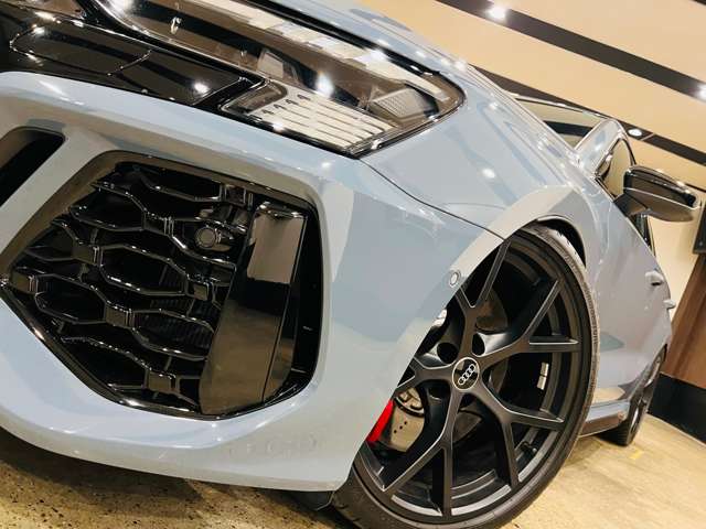 アウディ ＲＳ３　スポーツバック ２．５ ４ＷＤ R6年 (東海) 99