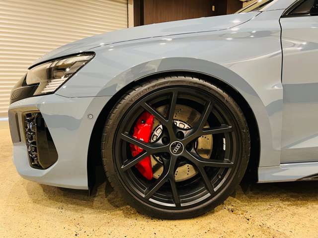アウディ ＲＳ３　スポーツバック ２．５ ４ＷＤ R6年 (東海) 99