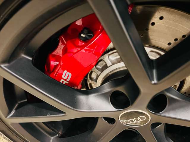 アウディ ＲＳ３　スポーツバック ２．５ ４ＷＤ R6年 (東海) 99