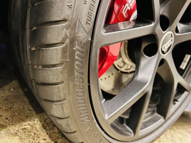 アウディ ＲＳ３　スポーツバック ２．５ ４ＷＤ R6年 (東海) 99