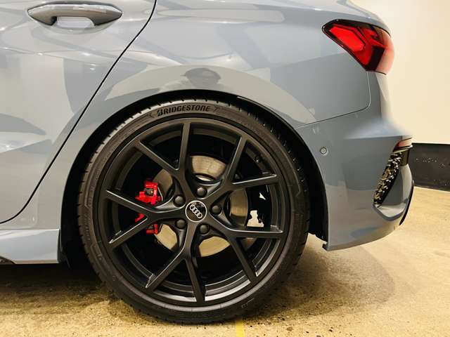 アウディ ＲＳ３　スポーツバック ２．５ ４ＷＤ R6年 (東海) 99