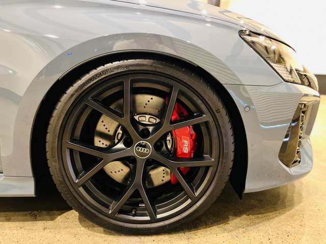 アウディ ＲＳ３　スポーツバック ２．５ ４ＷＤ R6年 (東海) 99