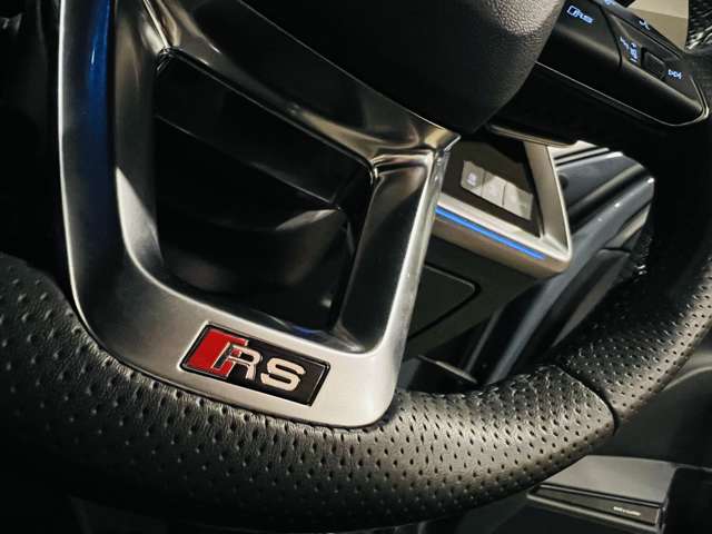 アウディ ＲＳ３　スポーツバック ２．５ ４ＷＤ R6年 (東海) 99