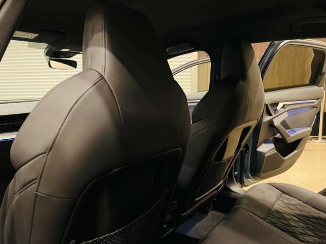 アウディ ＲＳ３　スポーツバック ２．５ ４ＷＤ R6年 (東海) 99