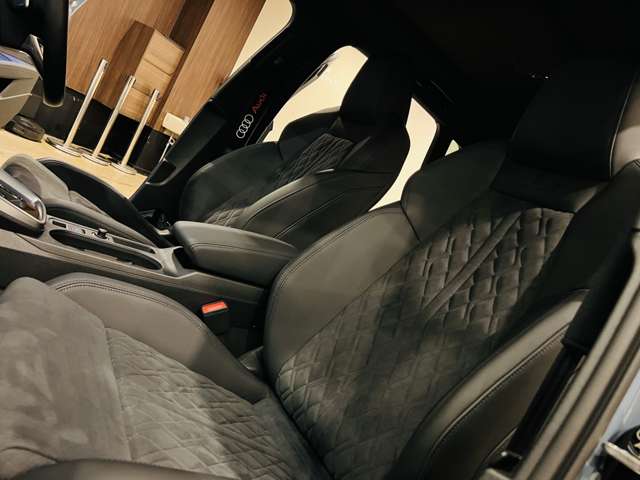 アウディ ＲＳ３　スポーツバック ２．５ ４ＷＤ R6年 (東海) 99