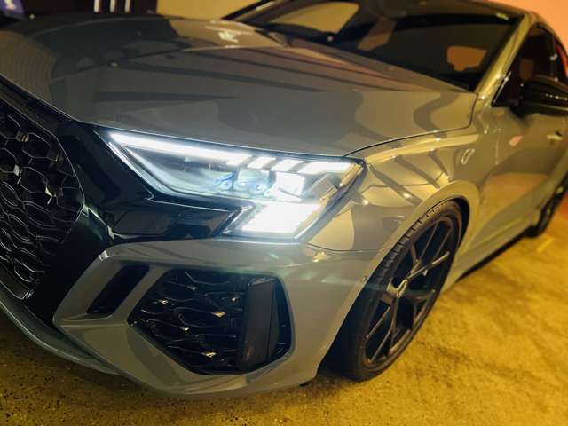 アウディ ＲＳ３　スポーツバック ２．５ ４ＷＤ R6年 (東海) 99