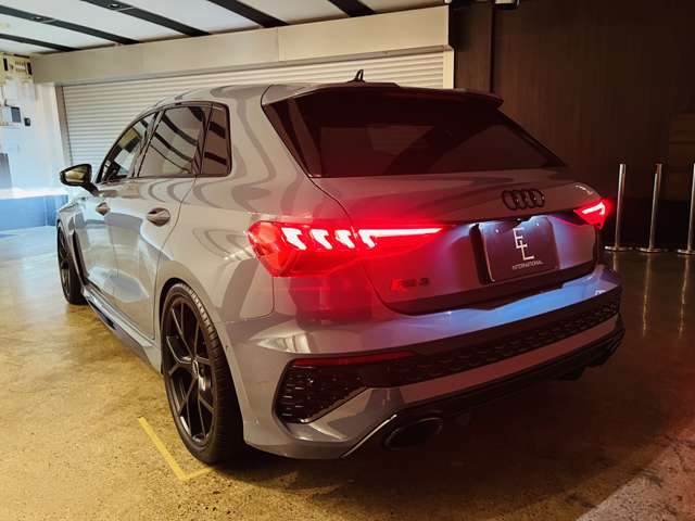 アウディ ＲＳ３　スポーツバック ２．５ ４ＷＤ R6年 (東海) 99