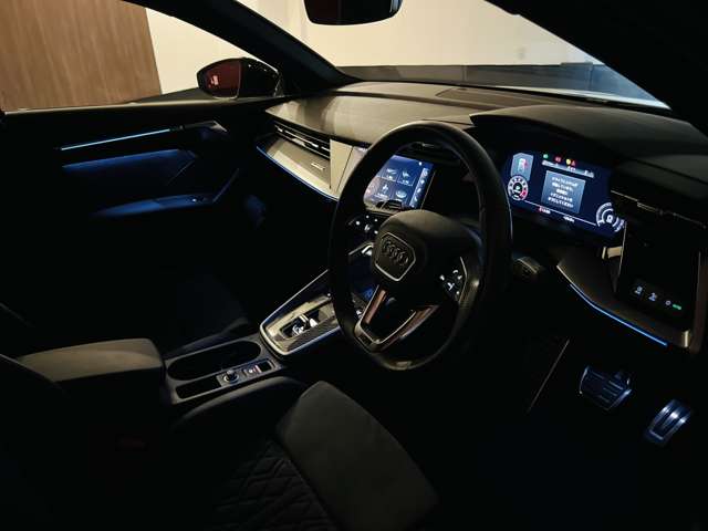 アウディ ＲＳ３　スポーツバック ２．５ ４ＷＤ R6年 (東海) 99