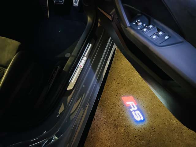 アウディ ＲＳ３　スポーツバック ２．５ ４ＷＤ R6年 (東海) 99