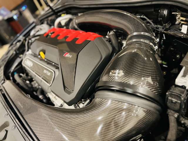 アウディ ＲＳ３　スポーツバック ２．５ ４ＷＤ R6年 (東海) 99