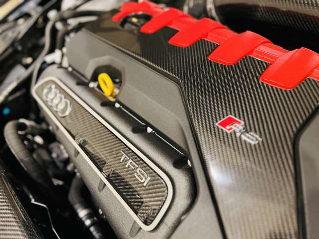 アウディ ＲＳ３　スポーツバック ２．５ ４ＷＤ R6年 (東海) 99