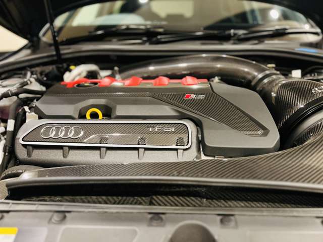 アウディ ＲＳ３　スポーツバック ２．５ ４ＷＤ R6年 (東海) 99