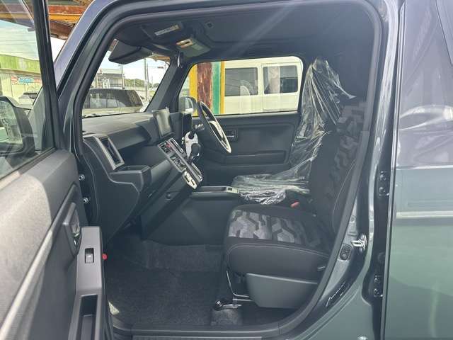 ダイハツ タフト ６６０ Ｇターボ ダーククロム ベンチャー R7年 (東海) 99