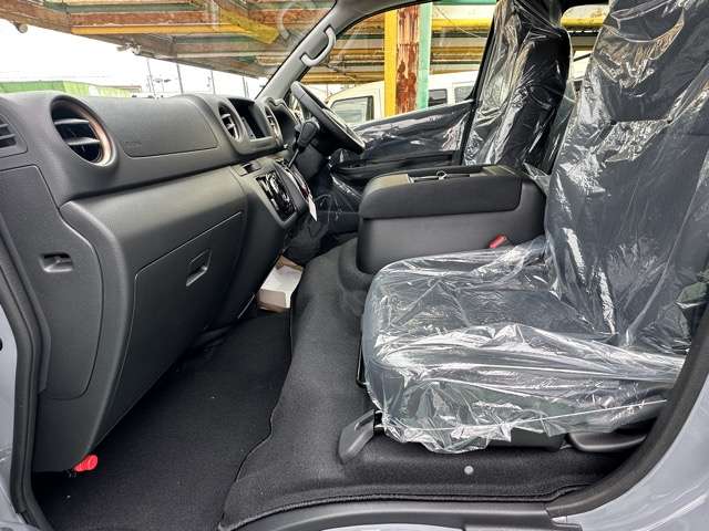 日産 キャラバンバン ２．４ ＡＵＴＥＣＨ ライン プラス ロングボディ ディーゼルターボ ４ＷＤ R7年 (東海) 99