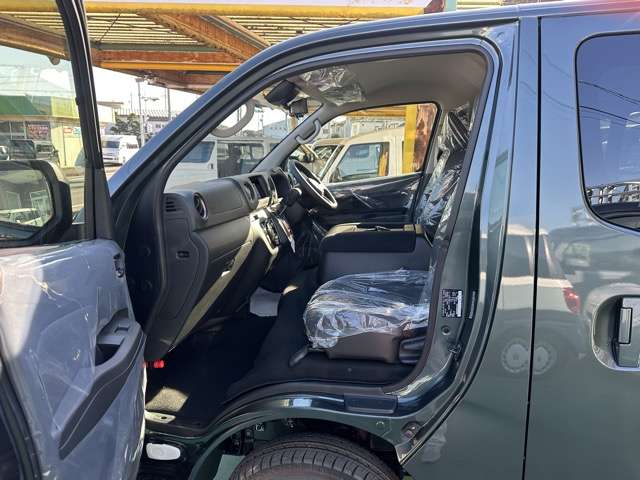 日産 キャラバンバン ２．４ プレミアムＧＸ ロングボディ ディーゼルターボ ４ＷＤ R7年 (東海) 99