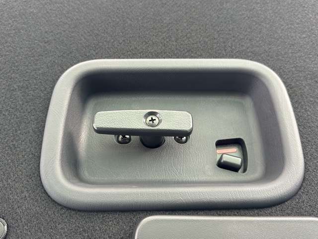 日産 キャラバンバン ２．４ プレミアムＧＸ ロングボディ ディーゼルターボ ４ＷＤ R7年 (東海) 99