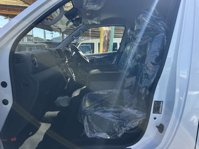 日産 キャラバンバン ２．４ ＡＵＴＥＣＨ ライン プラス ロングボディ ディーゼルターボ ４ＷＤ R7年 (東海) 99