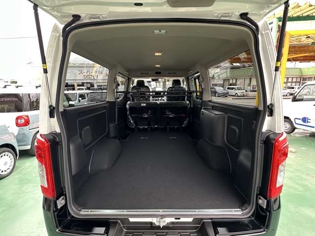 日産 キャラバンバン ２．４ ＡＵＴＥＣＨ ライン プラス ブラックパッケージ ロングボディ ディーゼルターボ ４ＷＤ R7年 (東海) 99
