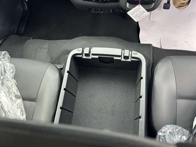 日産 キャラバンバン ２．４ ＡＵＴＥＣＨ ライン プラス ブラックパッケージ ロングボディ ディーゼルターボ ４ＷＤ R7年 (東海) 99