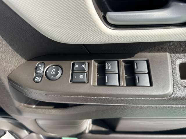 ホンダ Ｎ　ＢＯＸ ６６０ ＥＸ R4年 (東海) 99