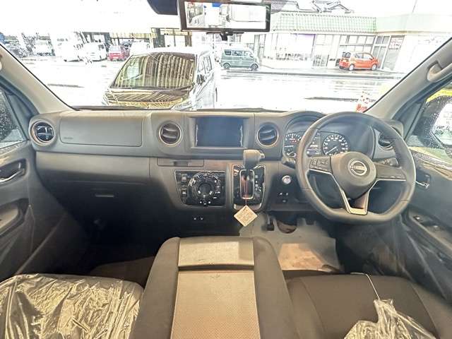 日産 キャラバンバン ２．４ ＡＵＴＥＣＨ ライン プラス ブラックパッケージ ロングボディ ディーゼルターボ ４ＷＤ R7年 (東海) 99