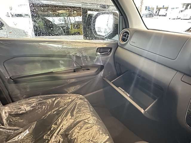 日産 キャラバンバン ２．４ ＡＵＴＥＣＨ ライン プラス ブラックパッケージ ロングボディ ディーゼルターボ ４ＷＤ R7年 (東海) 99