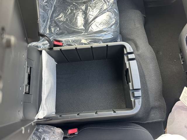 日産 キャラバンバン ２．４ プレミアムＧＸ アウトドア ブラック エディション ロングボディ ディーゼルＴ ４ＷＤ R7年 (東海) 99