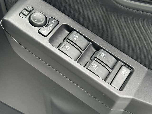 ダイハツ タフト ６６０ Ｇターボ ダーククロム ベンチャー R7年 (東海) 99