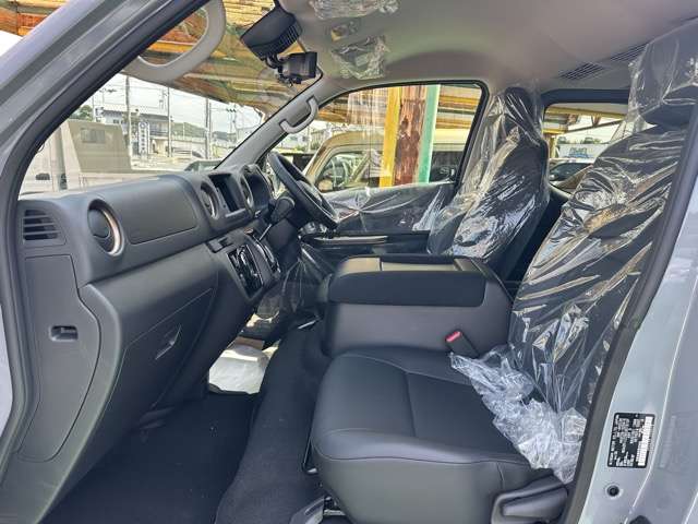 日産 キャラバンバン ２．０ ＡＵＴＥＣＨ ライン プラス ロングボディ R7年 (東海) 99