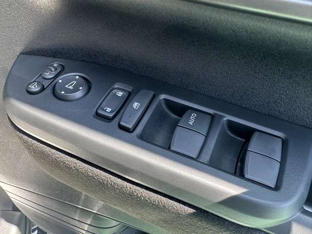 ホンダ Ｎ　ＢＯＸ カスタム ６６０ ターボ R7年 (東海) 99