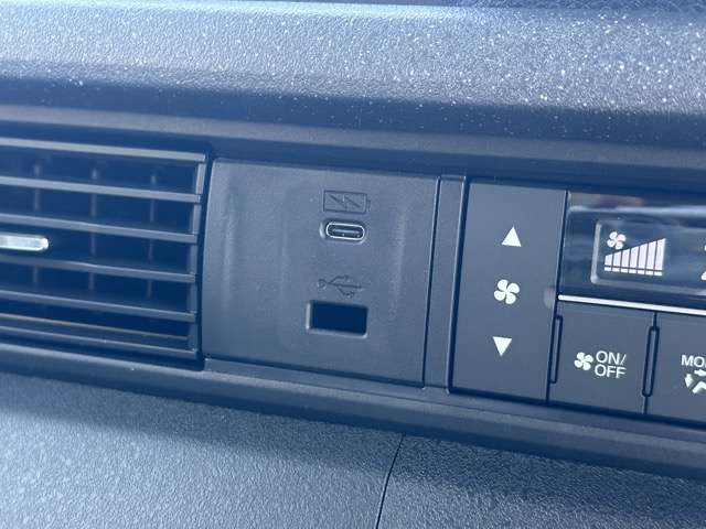 ホンダ Ｎ　ＢＯＸ カスタム ６６０ ターボ R7年 (東海) 99