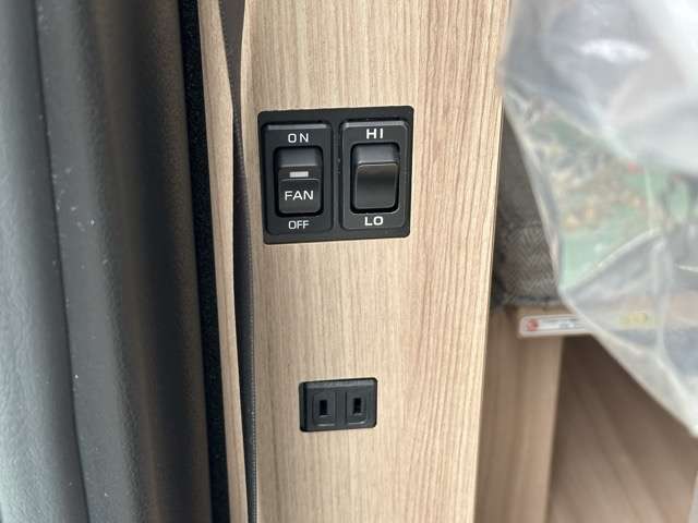 日産 キャラバンバン ２．４ グランド プレミアムＧＸ プロスタイル ロングボディ ディーゼルターボ ４ＷＤ R7年 (東海) 99