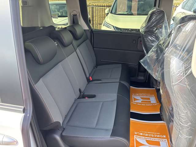 ホンダ フリード　ハイブリッド １．５ Ｅ：ＨＥＶ クロスター R7年 (近畿) 99