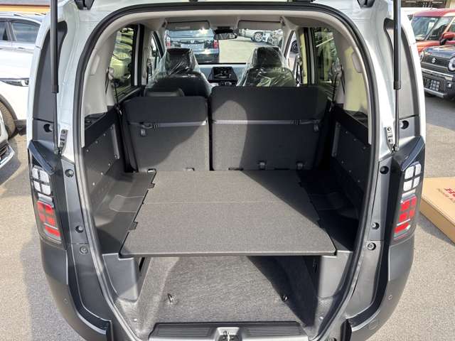 ホンダ フリード　ハイブリッド １．５ Ｅ：ＨＥＶ クロスター R7年 (近畿) 99