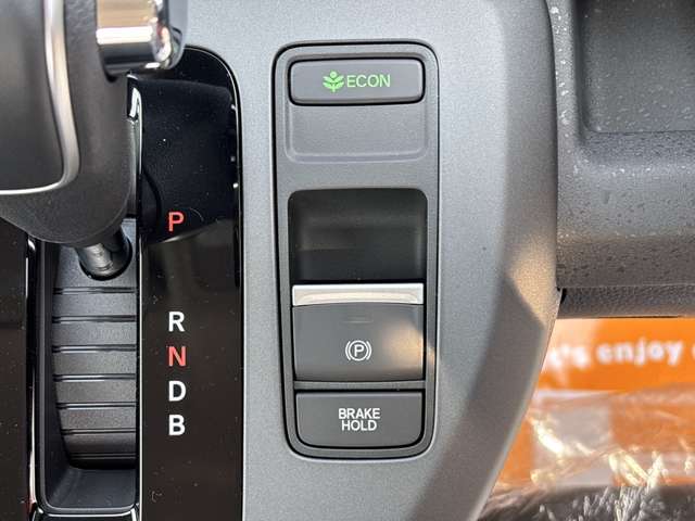 ホンダ フリード　ハイブリッド １．５ Ｅ：ＨＥＶ クロスター R7年 (近畿) 99