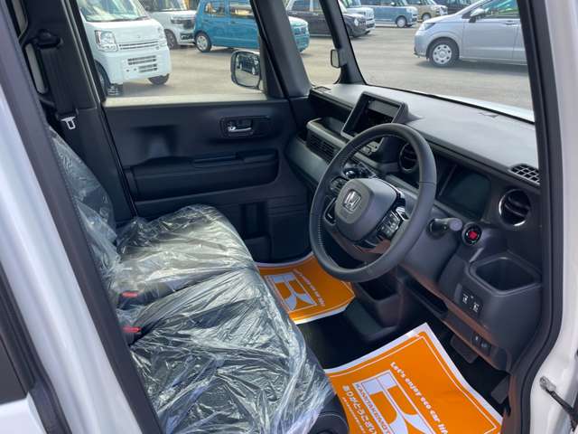 ホンダ Ｎ　ＢＯＸ カスタム ６６０ コーディネートスタイル ２トーン R6年 (近畿) 99