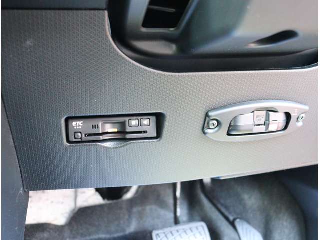 ダイハツ タント ６６０ カスタム ＲＳ R7年 (関東) 99